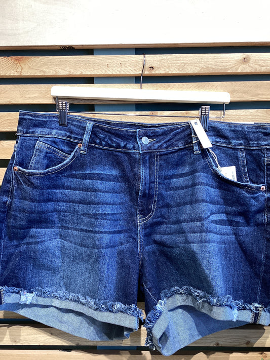 Artemis Denim Cutoff short